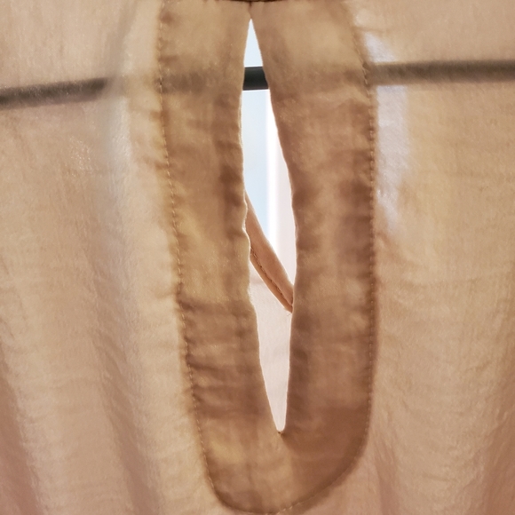 Peach Love Blouse - Picture 7 of 8